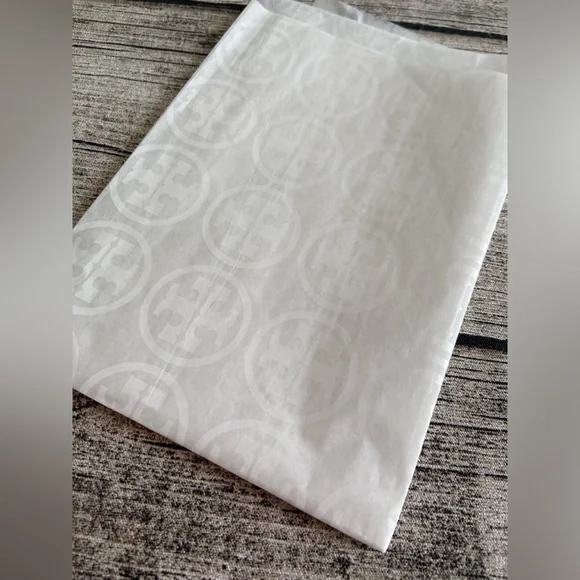 NWT! Tory Burch logo stud earrings in double gold: gold and silver tones - Picture 12 of 15